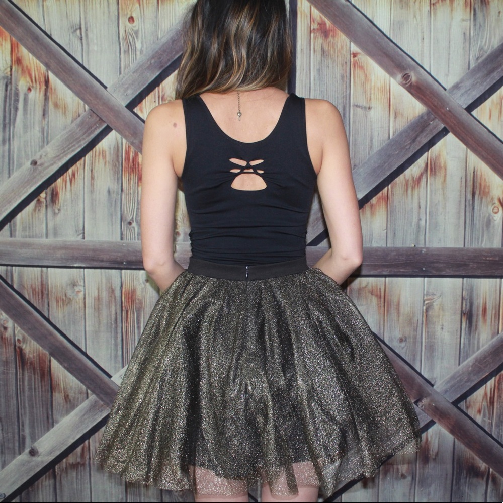 BCBGMaxazaria black cut out tank